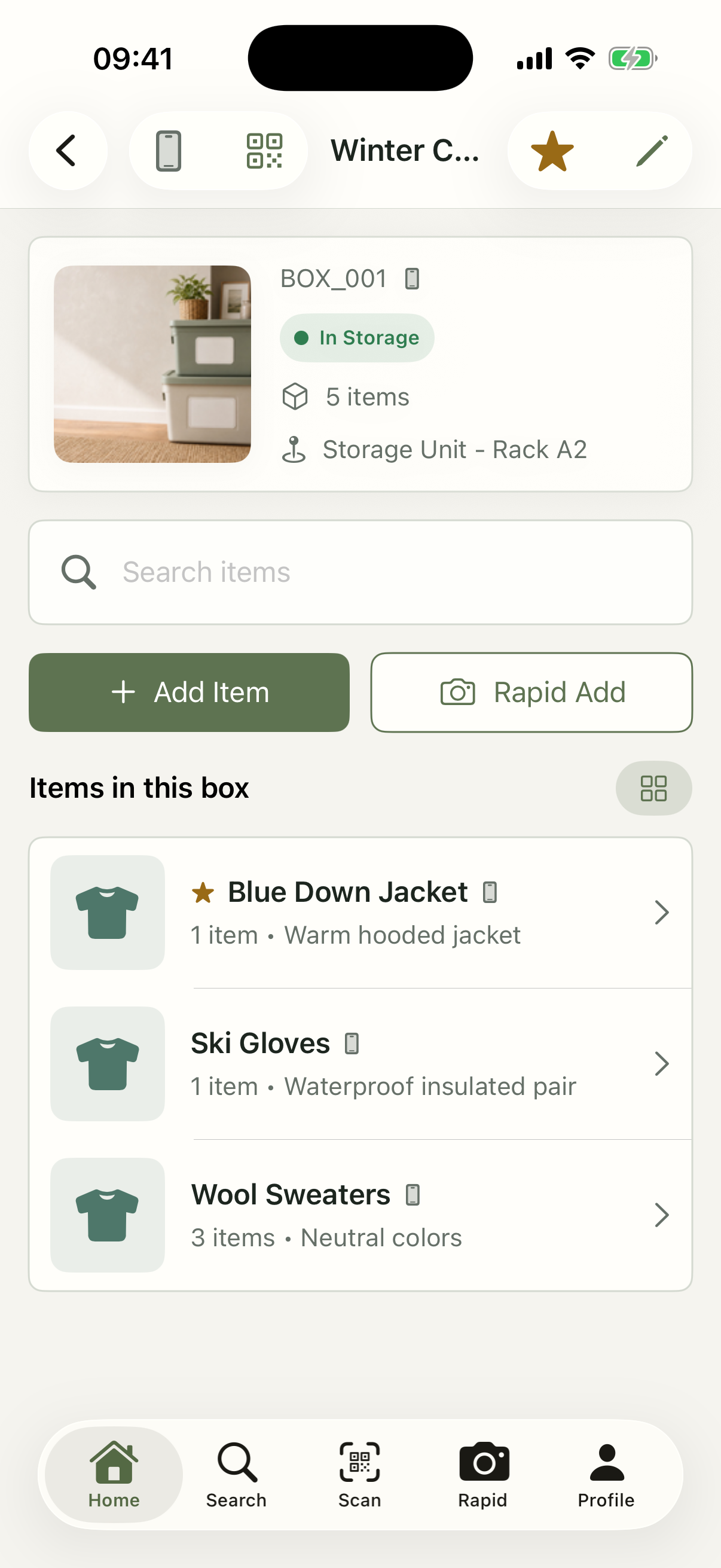 Storage-place detail showing a photo, code, location, and recorded items.